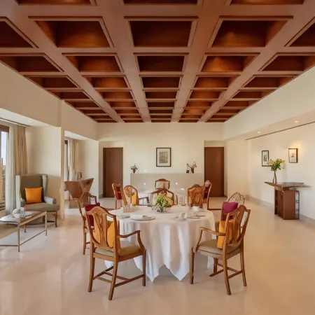 The Oberoi, Mumbai Отели рядом с достопримечательностью «Висячие сады»