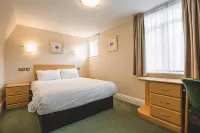 Wycliffe Hotel - parking
