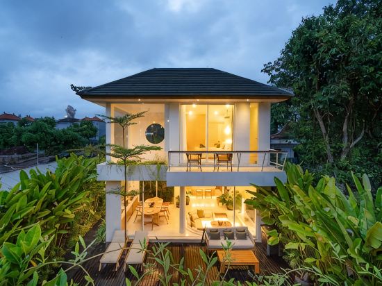 Kalma Villa | Stylish 3BR in Heart of Jimbaran