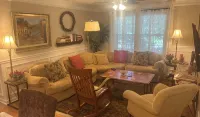 Spacious 3 bed 2 bath condo close to Memorial Park, Five-points, & UGA in Athens - Kitchen