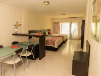 Icaro Suites Hotels near Congreso Square