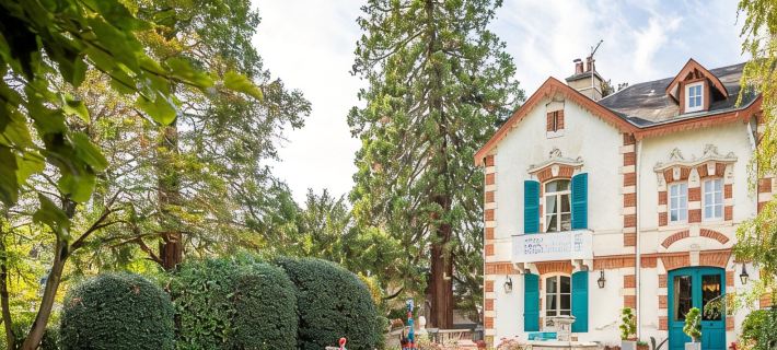 L'Oustal Hotels in Bourges