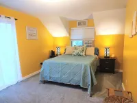 Bright Beautiful beach theme home walking distance to Lake Michigan & downtown!