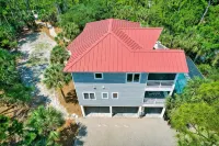 Private Pool 5Br Home w Elevator, Tesla Charger, Bay & Beach Access – Gated Sgi - Beach