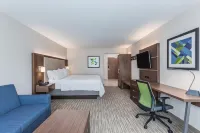 Holiday Inn Express & Suites LIVE OAK by IHG - WiFi