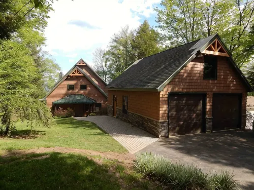 Gorgeous Waterfront with Dock & Mountain Views on Winnisquam - Sleeps 10
