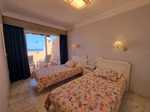 APARTMENT WITH SEA VIEWS AND FANTASTIC SUNSHINE - 公寓