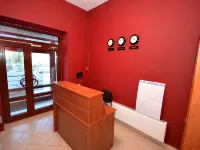 Owl Hotel berhampiran Stesen Vykhino