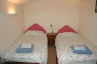 Neuadd Arms Hotel - 2 звезды
