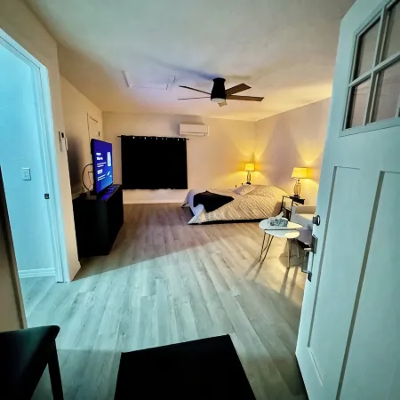 The Sanford Foodie Guest House