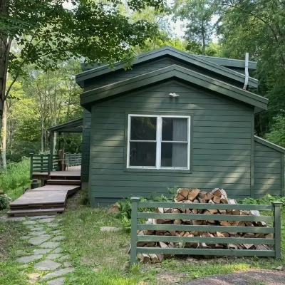 Mountain Forest Retreat w Cedar Hot Tub - Western Catskills - 4つ星