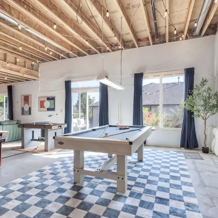 Centrally Located 5BD - Games, BBQ & Firepit Patio