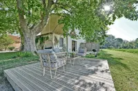 La Maison de Campagne , in Provence Gîte with swimming pool and bicycles - WiFi