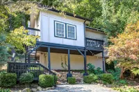 The Zen Den a peaceful cottage with mountain views in gorgeous Banner Elk - 4 stjerner