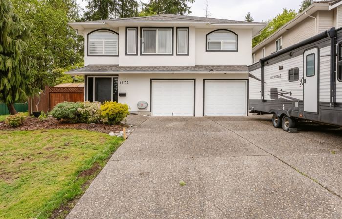 Luxurious & Modern 2 Bedroom Private Suite in Coquitlam 1 Family
