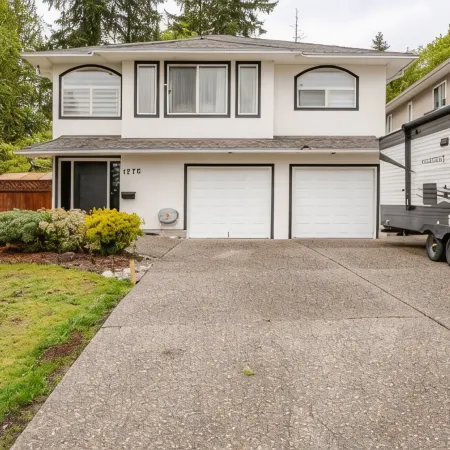 Luxurious & Modern 2 Bedroom Private Suite in Coquitlam 1 Family Отели в г. Кокуитлам