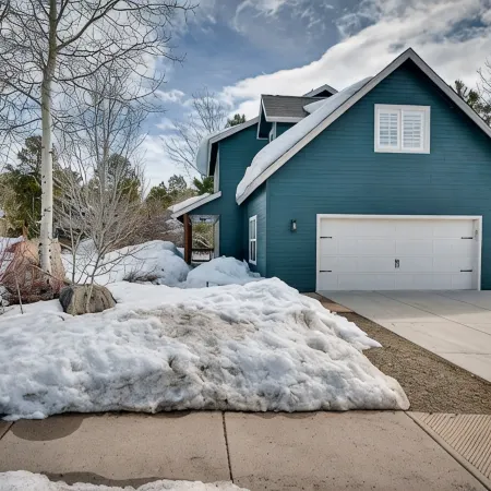 Pine Haven: Hot Tub, Games, Gym, Family Friendly
