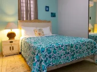 Villa Almarys - Oceanfront - 6 guests - pet friendly - at Stella, Rincón リンコンのホテル