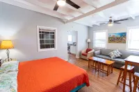 Treehouse Cottage at Cane Bay — walk to beach! - 2 estrellas