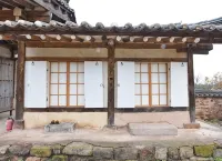 Andong Jeongjaejongtaek - Parking