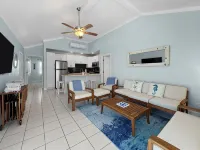 Golf Cart Included, Acklins Villa, Treasure Cay, Bahamas, 100 yards from beach - 홈스테이