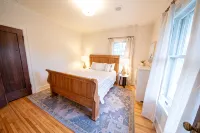 NEW! Manor on Main- Celebrations, Reunions, Events - 4-Star