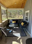 Quaint and Cozy 3-bedroom home loaded with charm and amenities in  Coalmont - Wifi