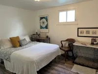 Only 1000/Night & 2 Miles from ND Stadium. Pet Friendly! - 4-Star