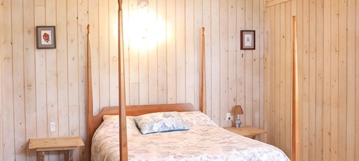 Unique Coastal Maine Flower Farm Stay Hotels in Waldo County