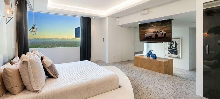 10,000 Sqf Mansion Carved into Camelback - Infinity Pool, Spa, Gym, Rooftop Bar Hoteles en Phoenix