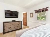 Historic Log Cabin- Downtown Basalt, Aspen Skiing Nearby, Gold Medal Fishing Hotels in Basalt