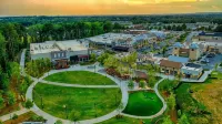 Premium Townhome #D w/ 2 King Beds & Luxury Baths - Jacuzzi