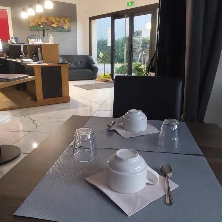 Appart'Hotel Residella House Room & Kitchen Avignon le Pontet