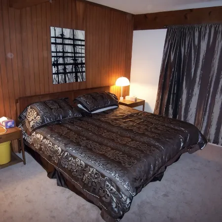 Ski right to your newly remodled great condo, enjoy woodburning fireplace & SAVE