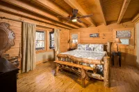 Sleeps 13, Hot Tub, Game Room,River Access, Close to App State, Downtown Boone - 4-Star