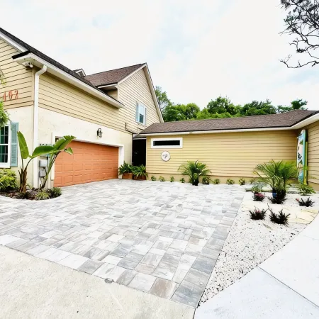7Bd/5BA, Heated Pool @ the Beach! Game Garage, Mini Golf, & More! 10Min to DT