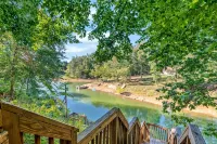 Lakeside Pet Friendly Cabin w/ Hot tub Game Rm Fireplace Elec Vehicle Charger - Chalets