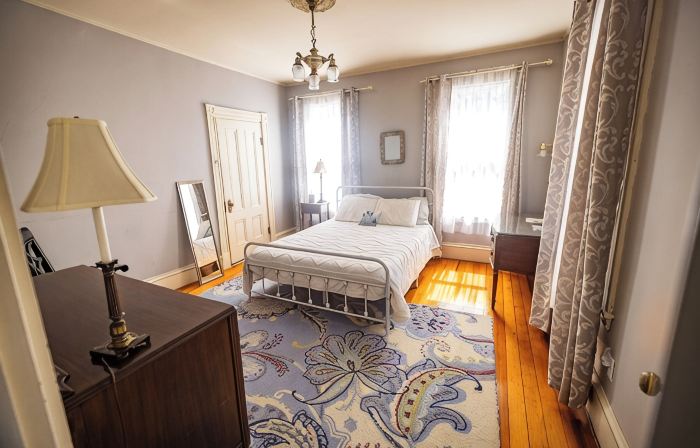 The Gregory House in Southern Maine close to many beaches & popular destinations