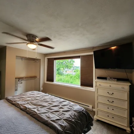 Harbor View Getaway located perfectly for your UP North Mackinac Vacation