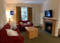 Stratton 1 Bedroom Long Trail Condo, Walk to Village and Lifts - Pools