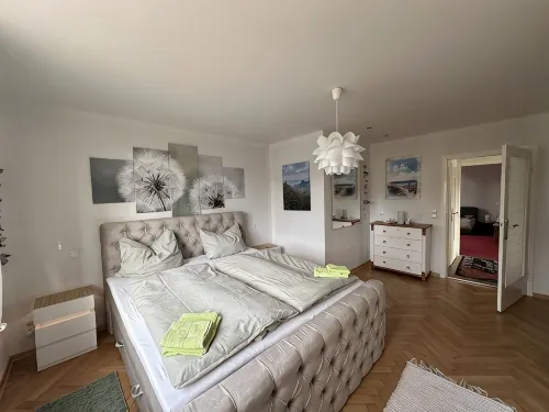 Bright, modern, large vacation apartment on a south-facing slope in a climatic health resort - 3-Star