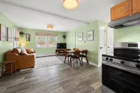 Coastal Retreat • 2Br Near Beaches & Mystic - Wifi