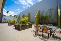 Albacore Apartments - balcony