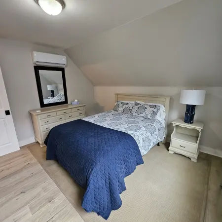 Charming 1-Bedroom Carriage House Near Marietta Square