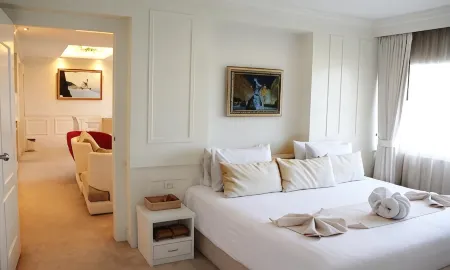 V Verve Service Apartment Hotel