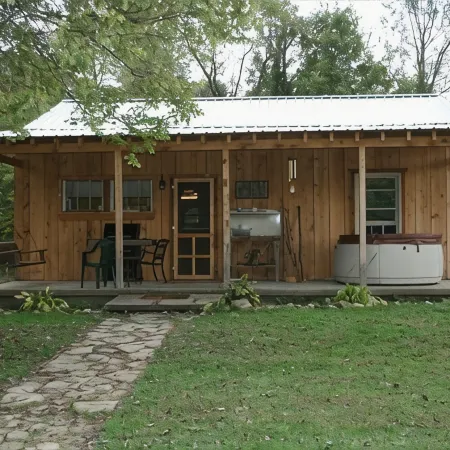 Fern Creek Cabins @ New River Gorge, Secluded, White Water, Hiking, Hot Tub.