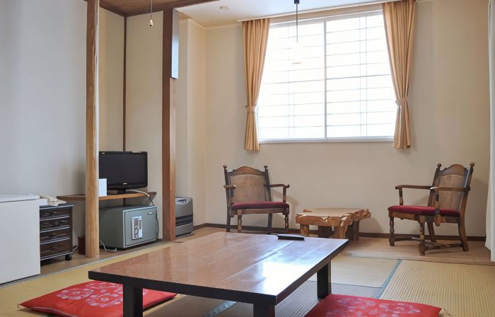 Cliff House Yanagida Ryokan