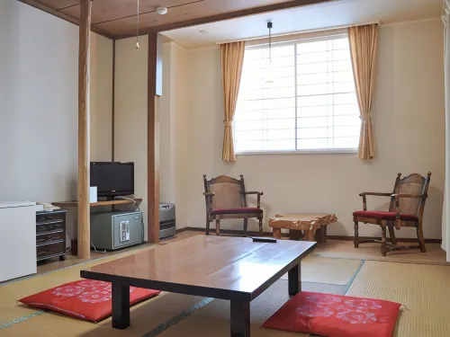 Cliff House Yanagida Ryokan - acceptant les animaux