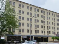 Days Inn by Wyndham Washington DC/Connecticut Avenue Hotels near Bryce Park
