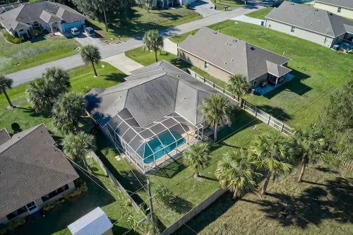 Private Pool Oasis-Close to Beaches! - 4 tähden